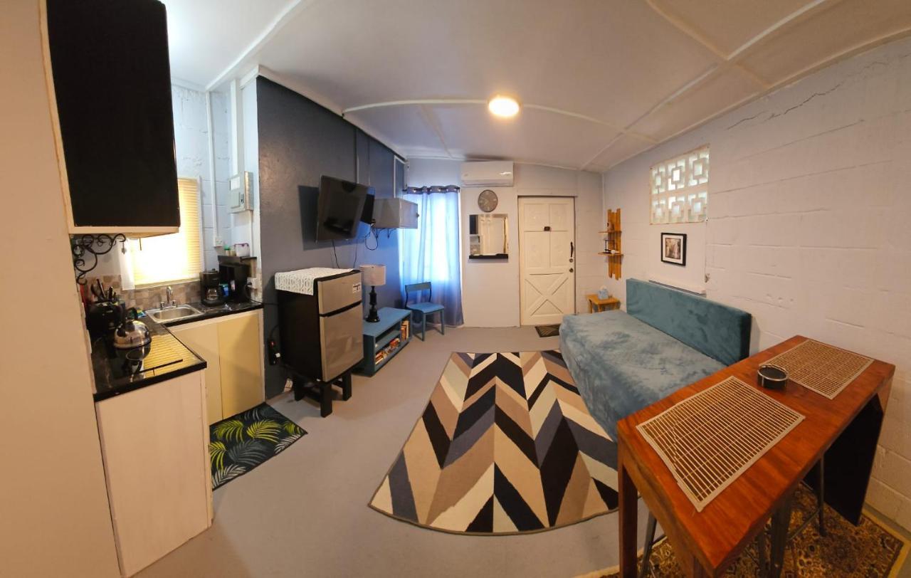 Gloria'S Mini Hideaway Apartment Christ Church Exterior photo